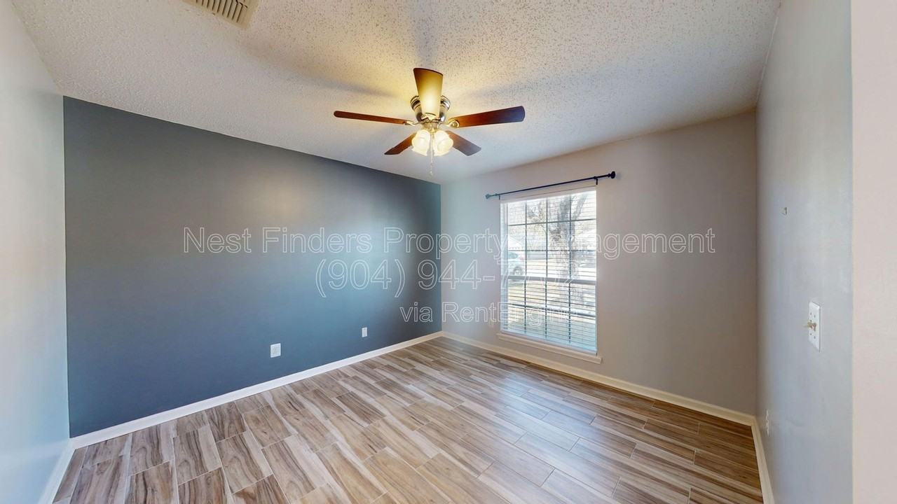 7698 Fawn Lake Dr S - Photo 5 of 30