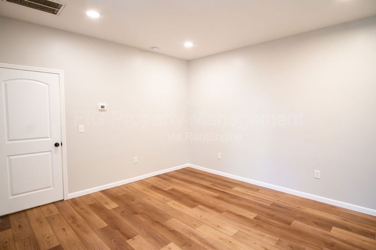 4115 Mountain Trek Way - Photo 3 of 18