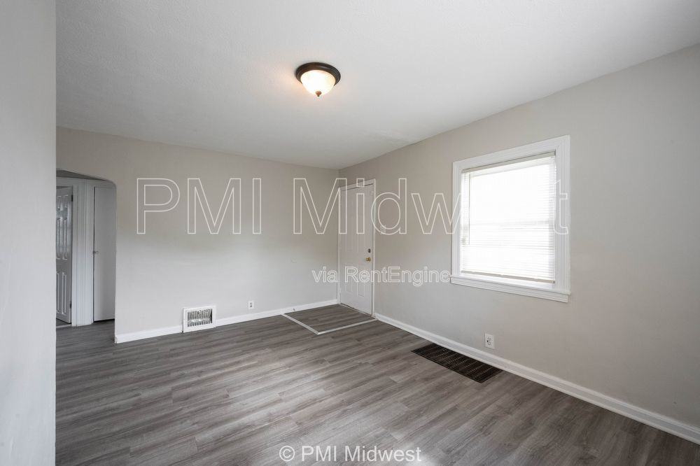 1415 W Pruitt St - Photo 5 of 20