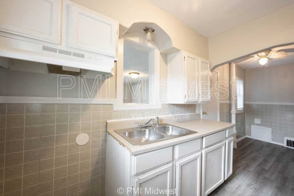 1415 W Pruitt St - Photo 6 of 20