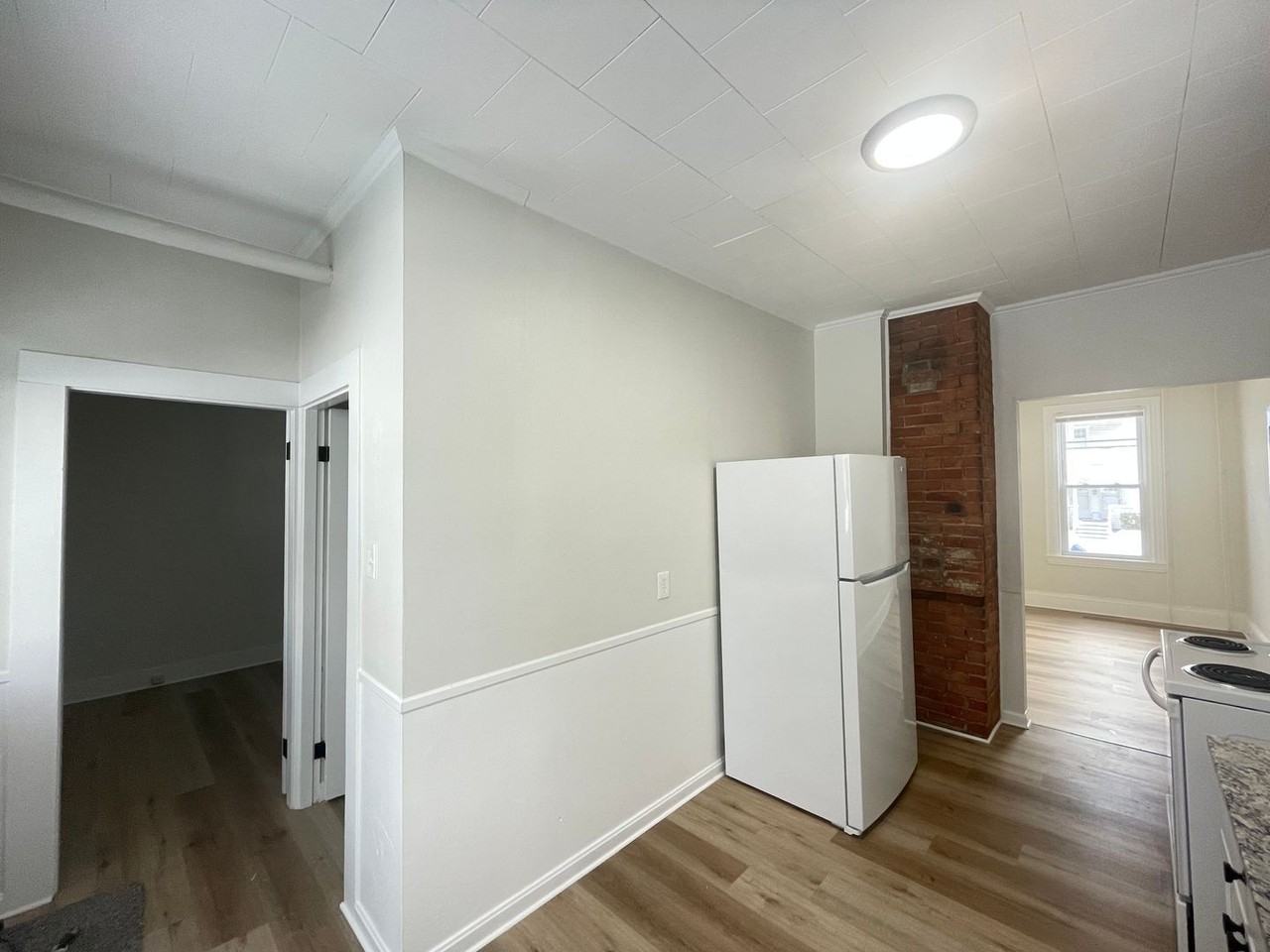 69 6th St - Photo 3 of 12