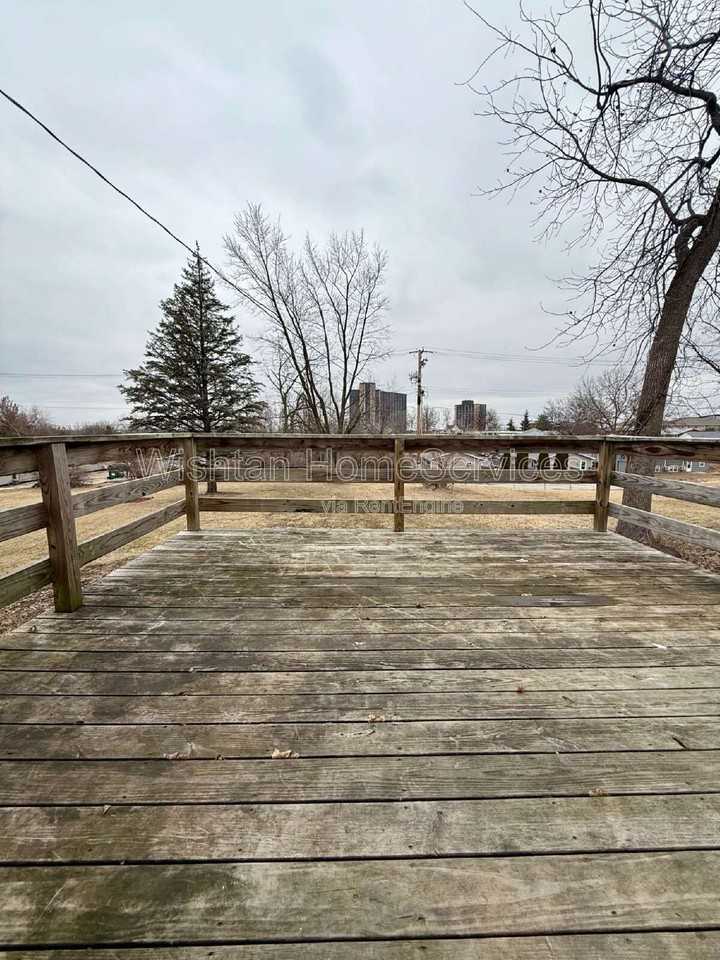 530 W Orchard St - Photo 4 of 15