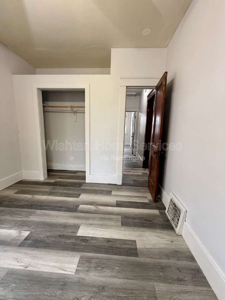 530 W Orchard St - Photo 6 of 15