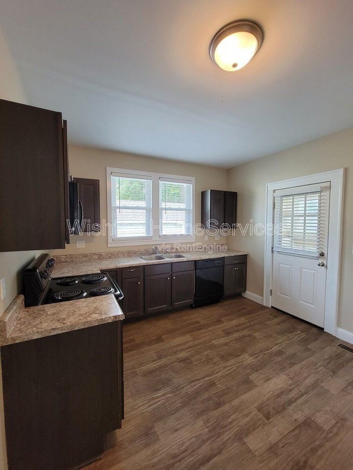 333 W Murray St - Photo 2 of 20