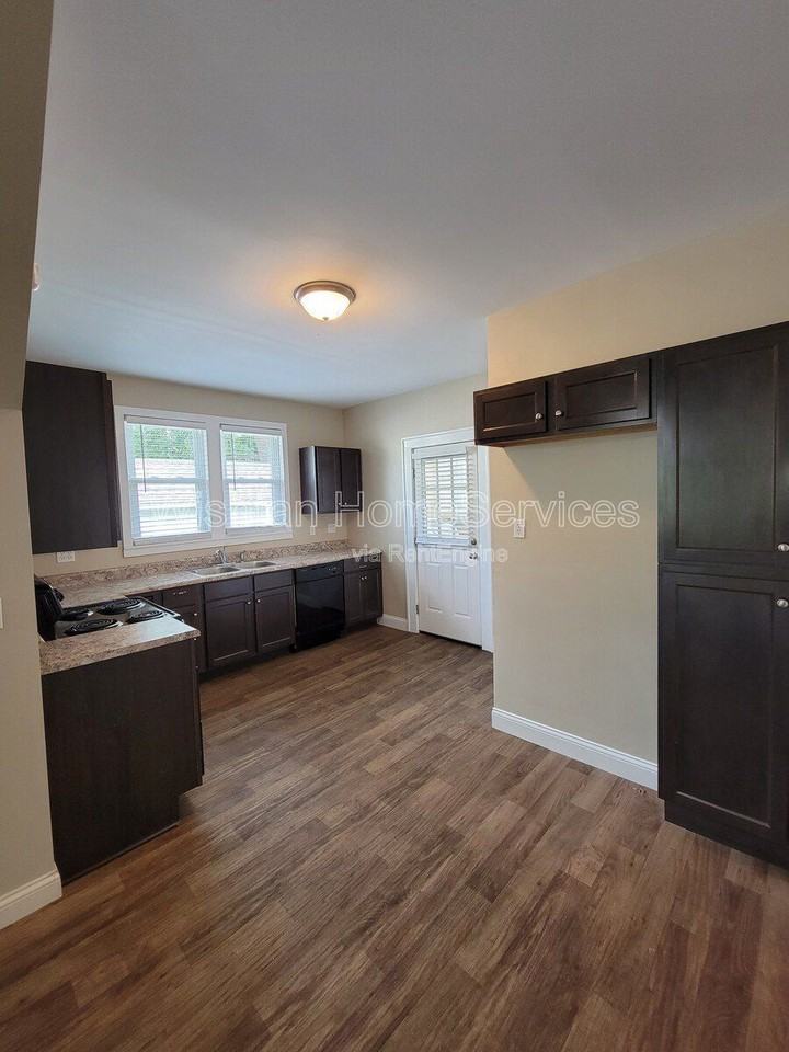 333 W Murray St - Photo 3 of 20