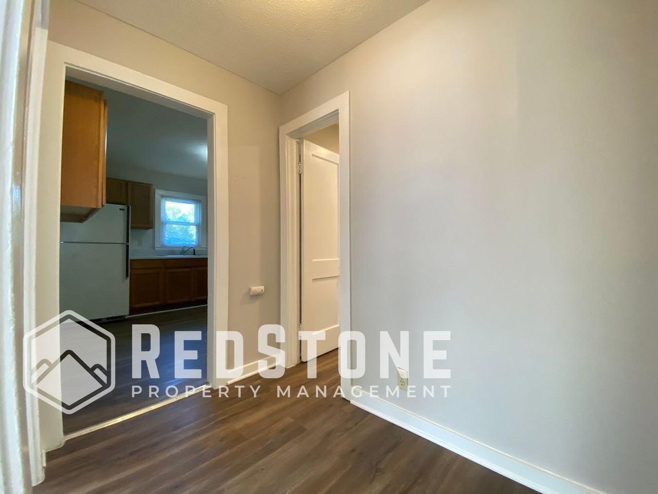 148 Hunter Ave - Photo 5 of 16