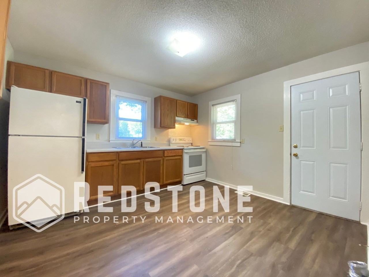 148 Hunter Ave - Photo 6 of 16