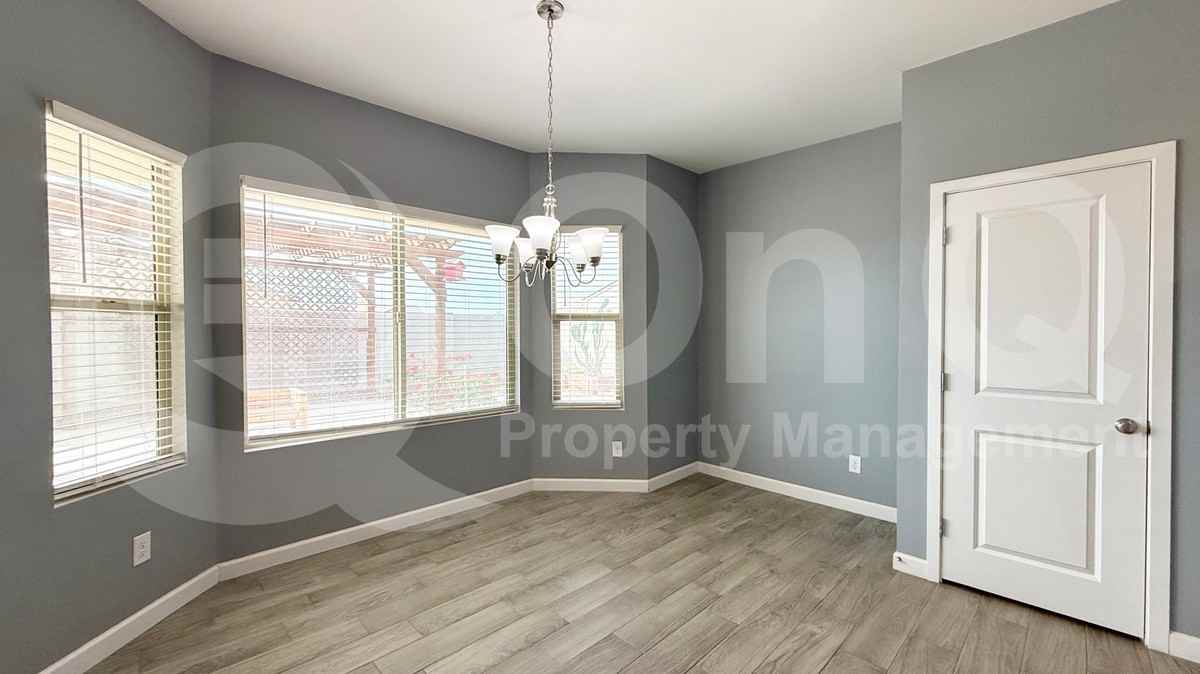 8375 W Concordia Dr - Photo 4 of 19