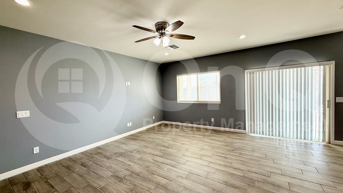 8375 W Concordia Dr - Photo 6 of 19