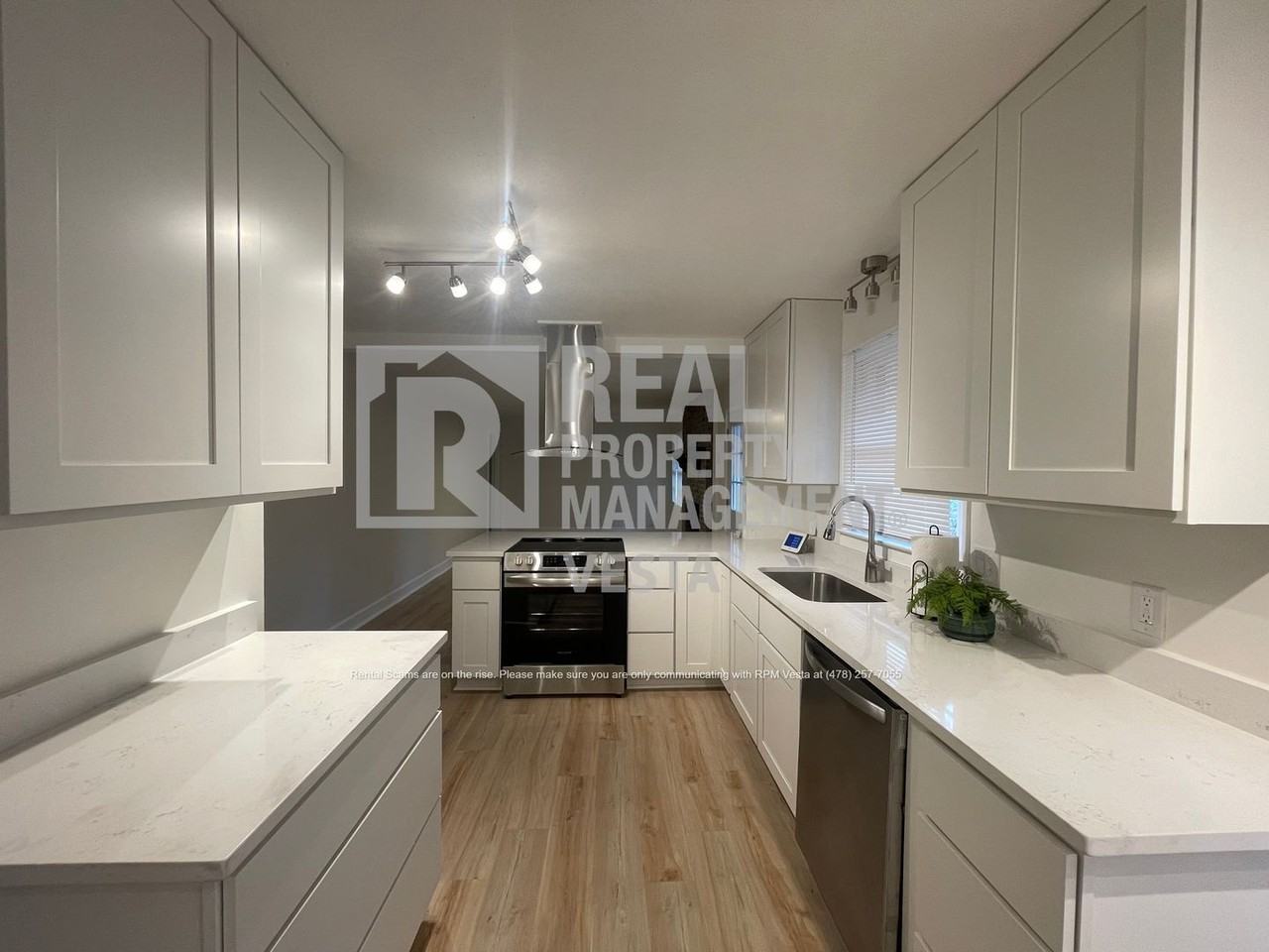 2866 Glen Echo Dr - Photo 4 of 21