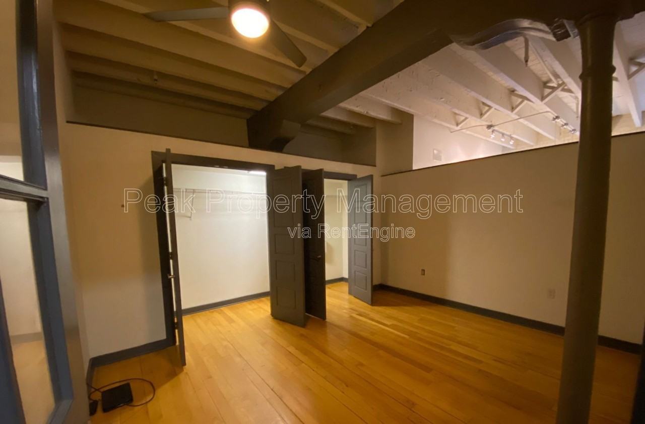 325 Brown St #2001 - Photo 6 of 9