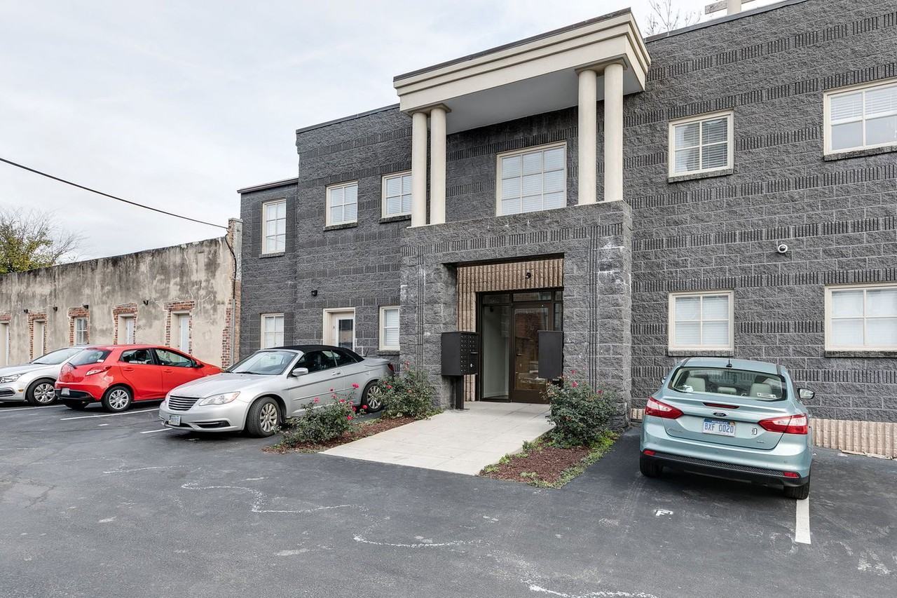 1710 E Franklin St #15 - Photo 7 of 9