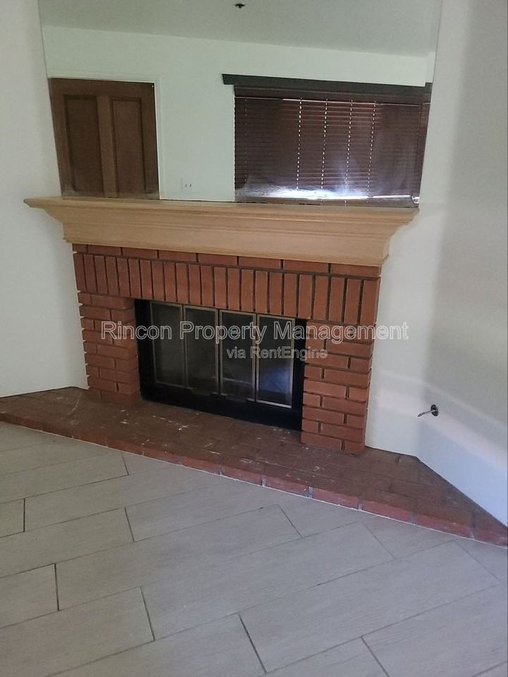 848 Woodland Ave #10 - Photo 5 of 15