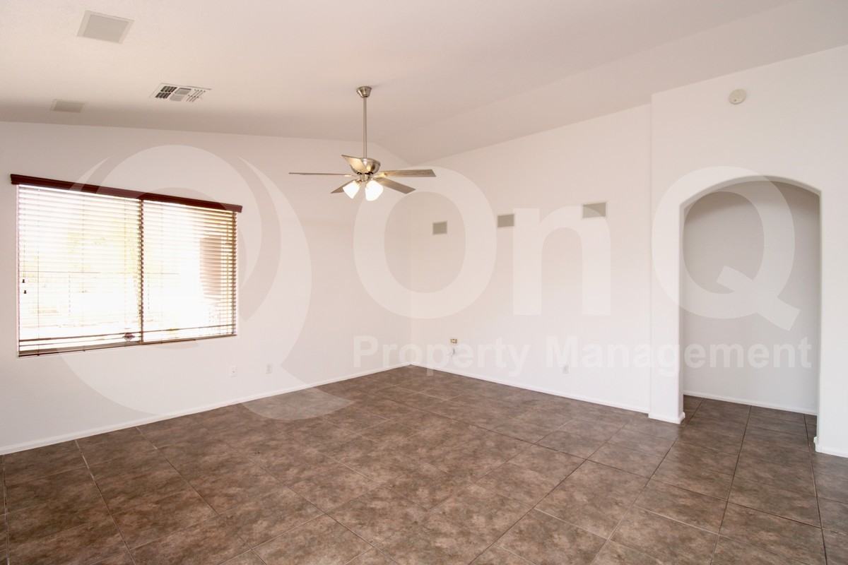 641 E Lovegrass Dr - Photo 6 of 24