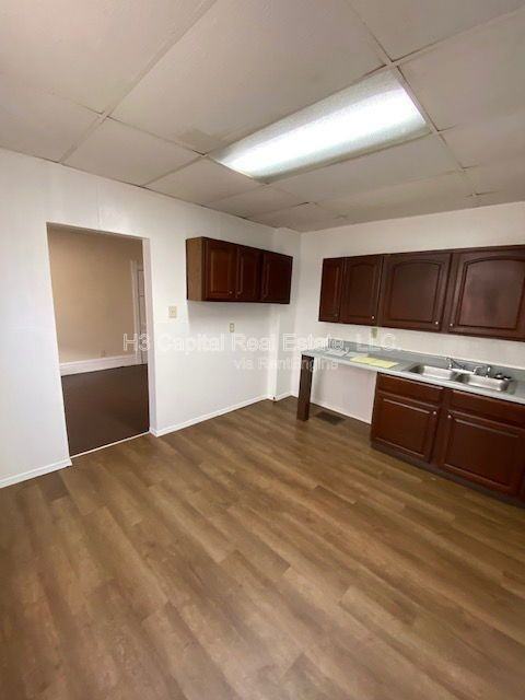 2207 Lee Ave - Photo 7 of 8