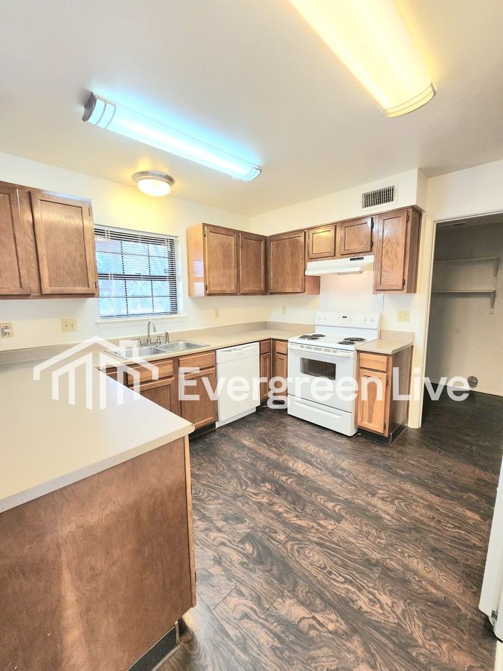 221 Raven Dr - Photo 7 of 21