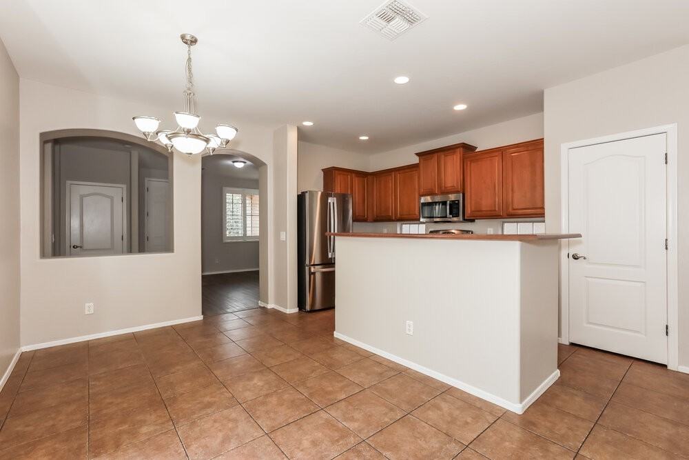 3875 S Dew Drop Ln - Photo 5 of 17