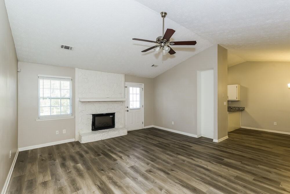 9185 Sunset Dr - Photo 4 of 16