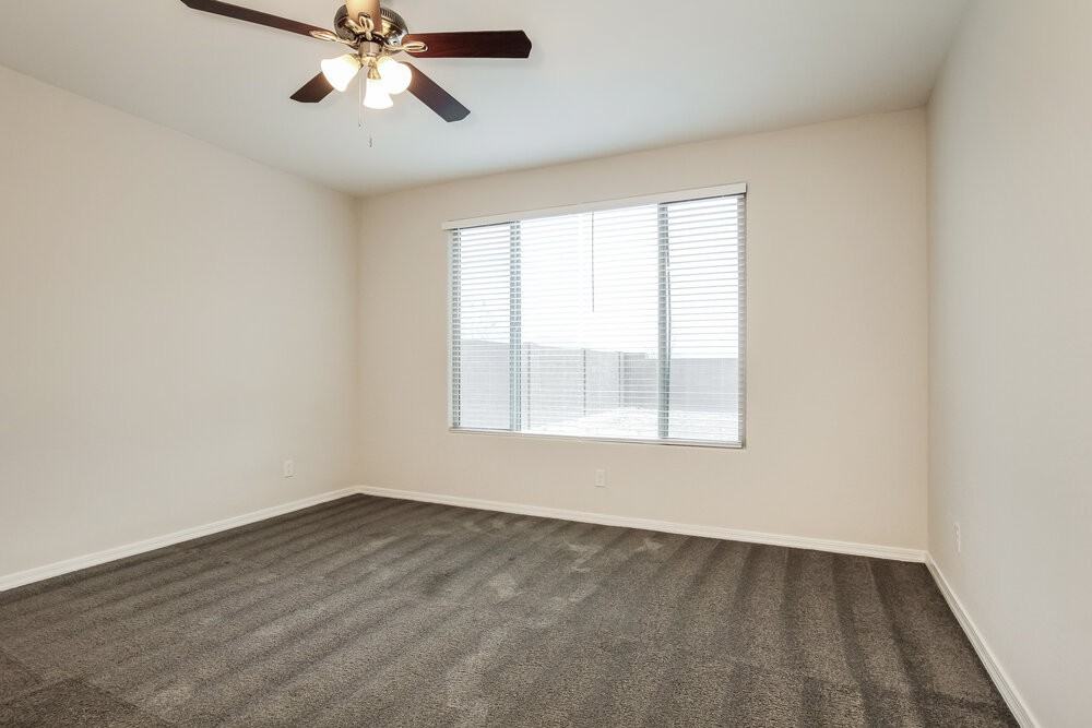 19818 W Palo Verde Dr - Photo 7 of 17