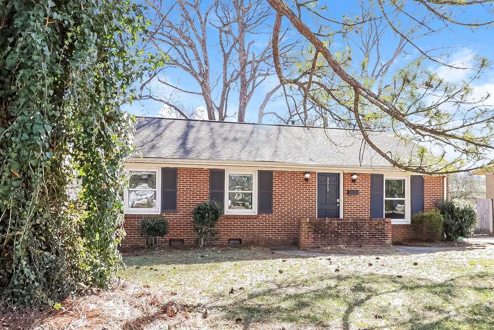 3515 Archer Ave - Photo 3 of 16