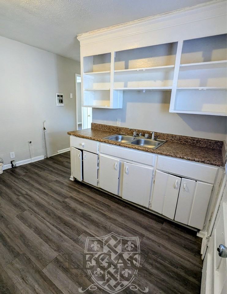 118 Rains Ave #2 - Photo 3 of 6