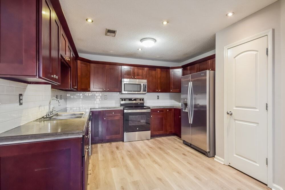 4218 Markston Dr - Photo 7 of 16