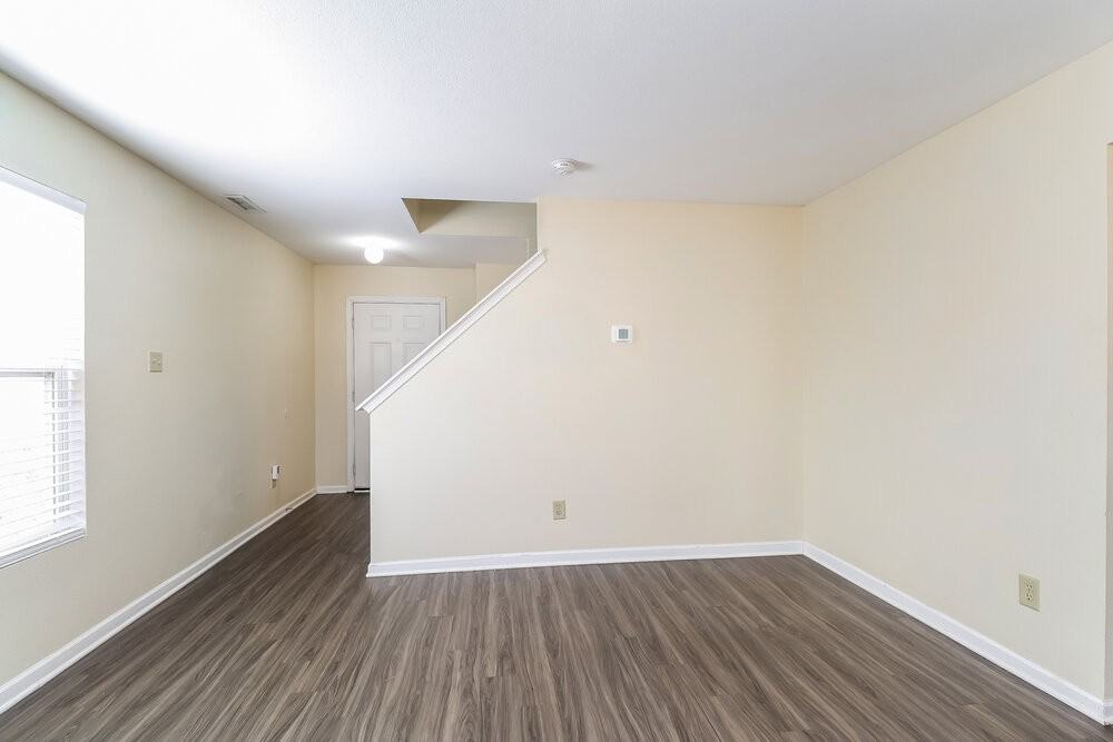 1018 Allegiance Dr - Photo 6 of 17