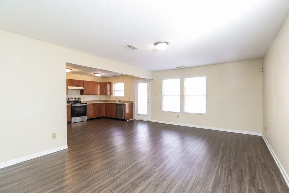 1018 Allegiance Dr - Photo 7 of 17