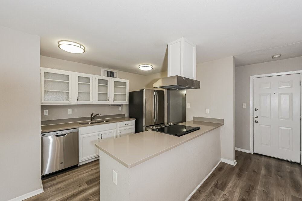 514 Woodcrest Way - Photo 7 of 16