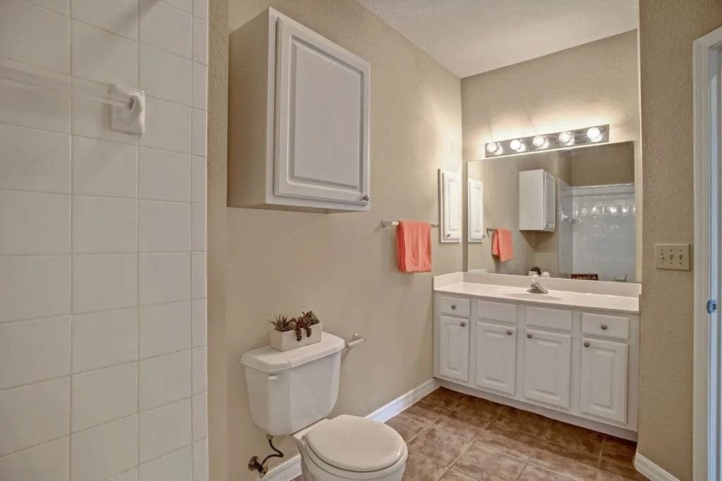 Lincoln Villas on Memorial - Photo 5 of 15