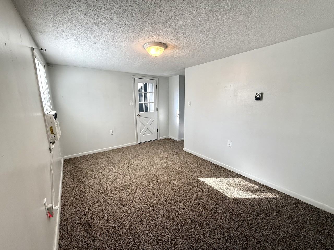 1405 Webb Ridge Rd - Photo 5 of 35