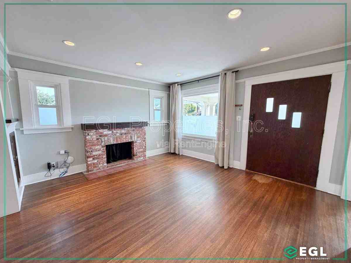 4609 W 17th St - Photo 2 of 10