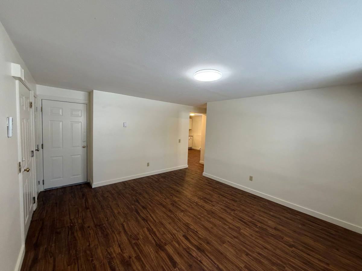 12 Renarl Ave #2 - Photo 2 of 10
