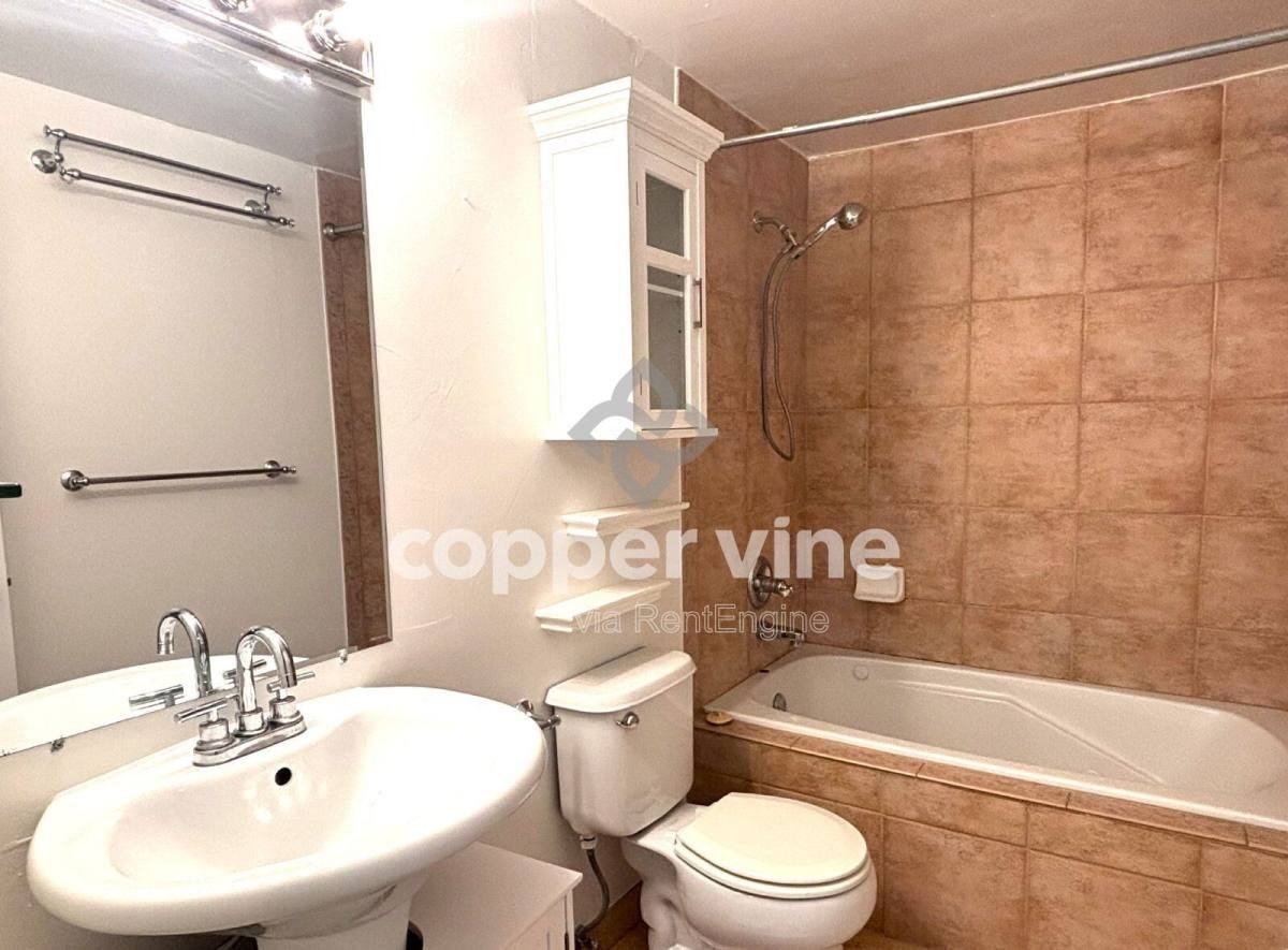 1617 California St #3B - Photo 7 of 10