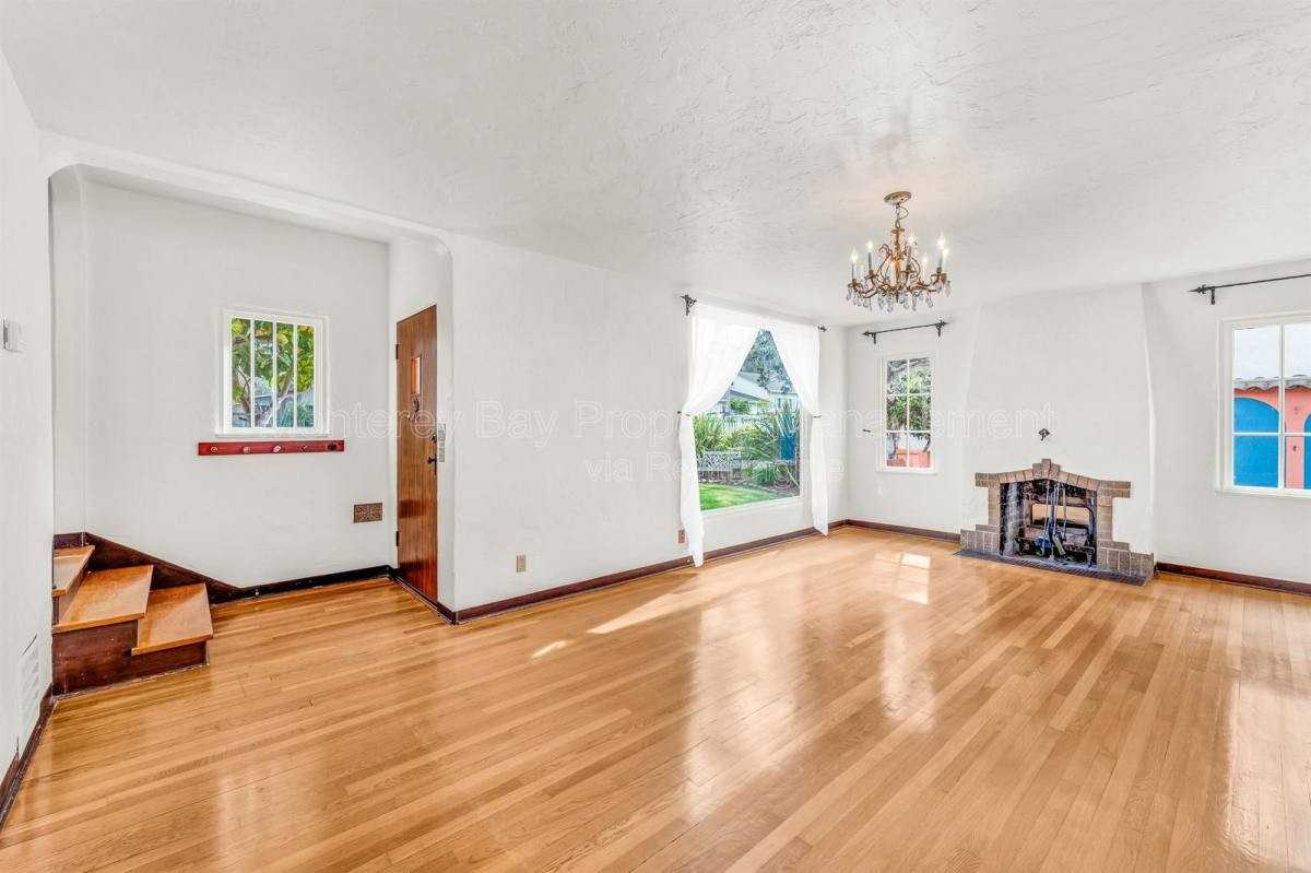 940 14th St - Photo 3 of 10