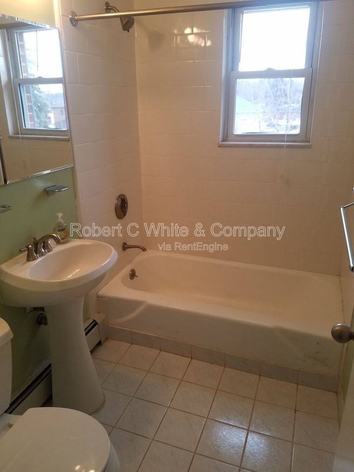 10 Colonial Dr #C - Photo 7 of 10