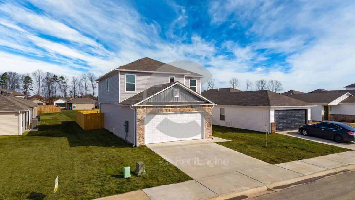 10809 Mason Dr - Photo 2 of 10