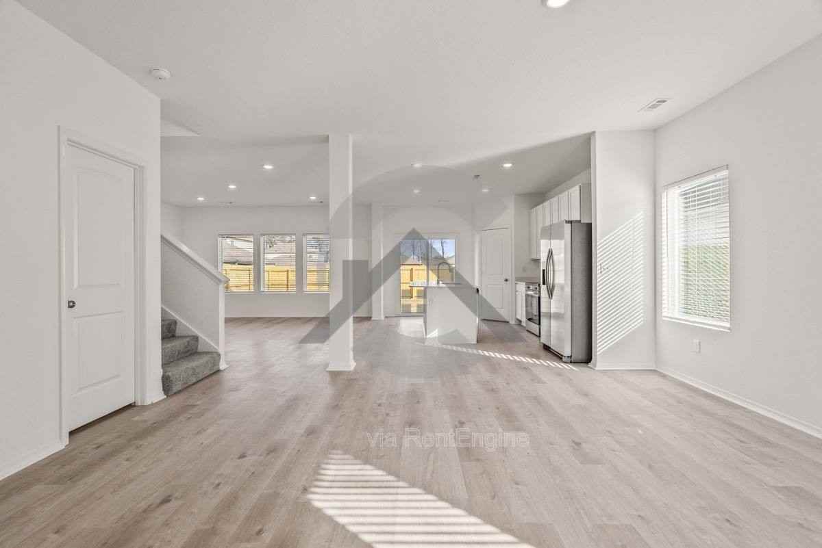 10809 Mason Dr - Photo 3 of 10