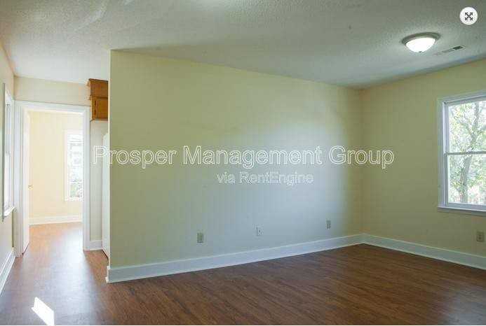 Columbus St #B - Photo 5 of 10