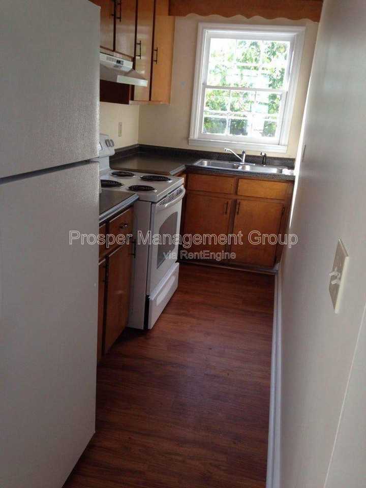 Columbus St #B - Photo 6 of 10