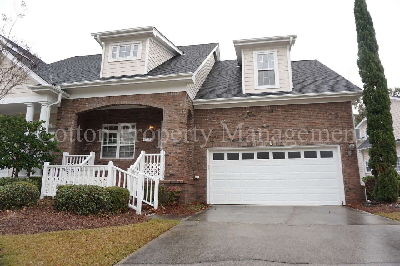 7511 Promontory Ct - Photo 3 of 39