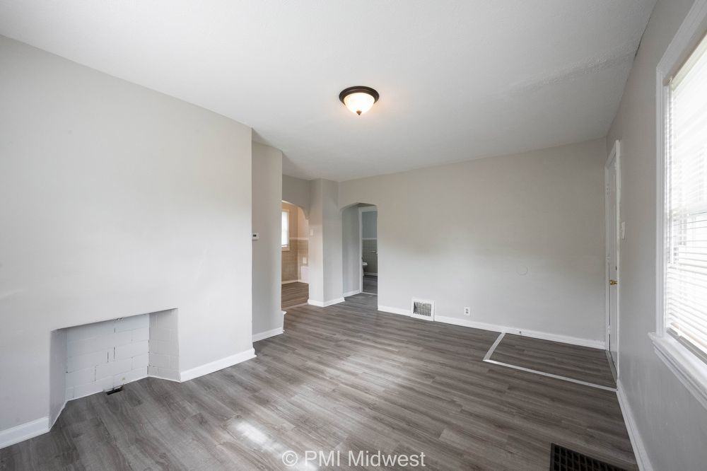 1415 W Pruitt St - Photo 5 of 25