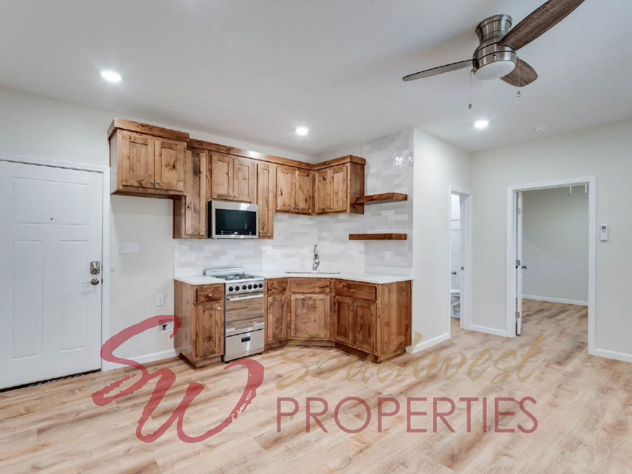 216 S Devine St - Photo 5 of 15