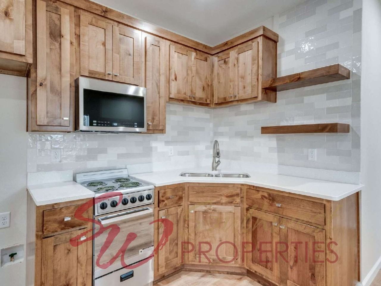 216 S Devine St - Photo 6 of 15