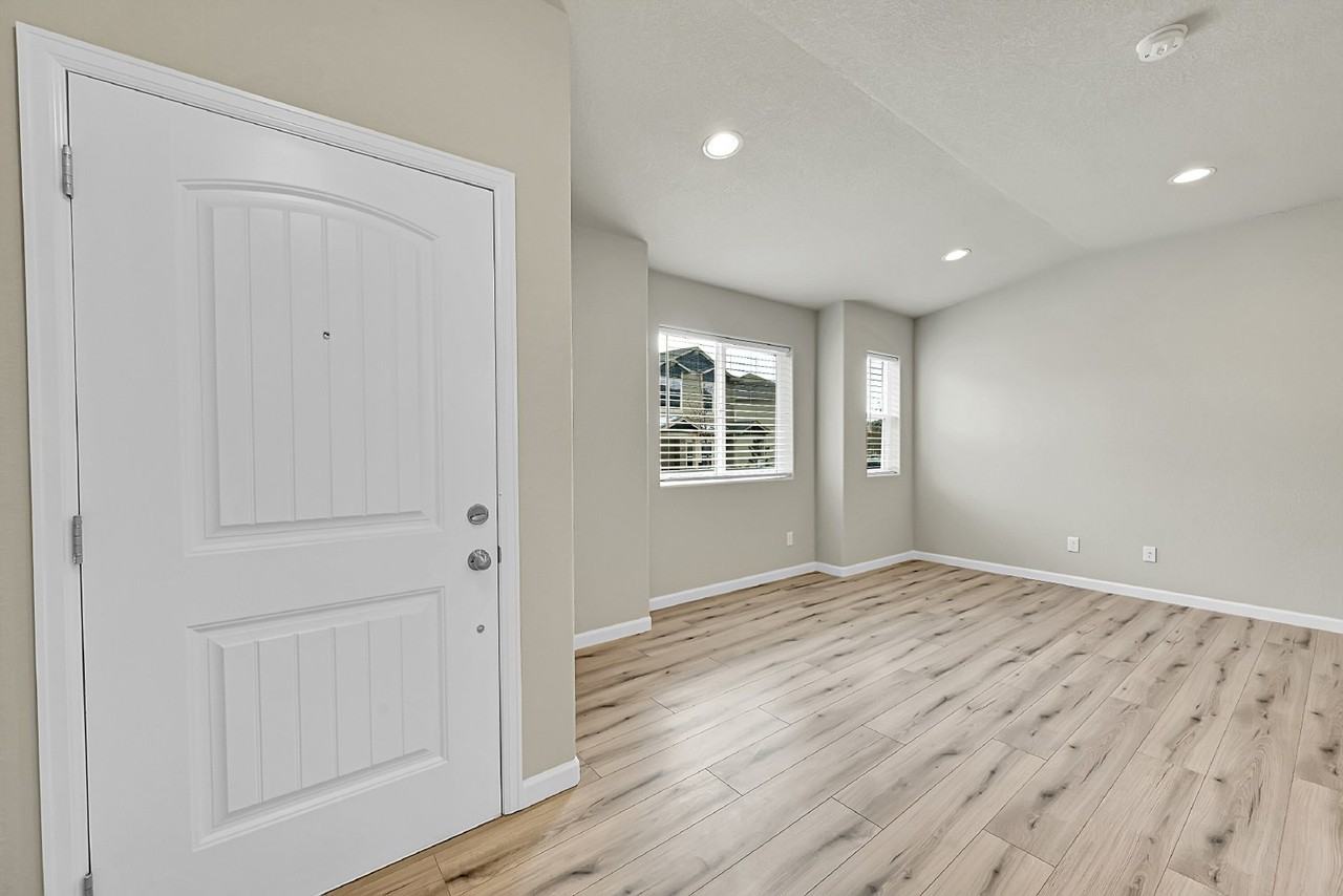 6155 White Wolf Pt - Photo 3 of 36