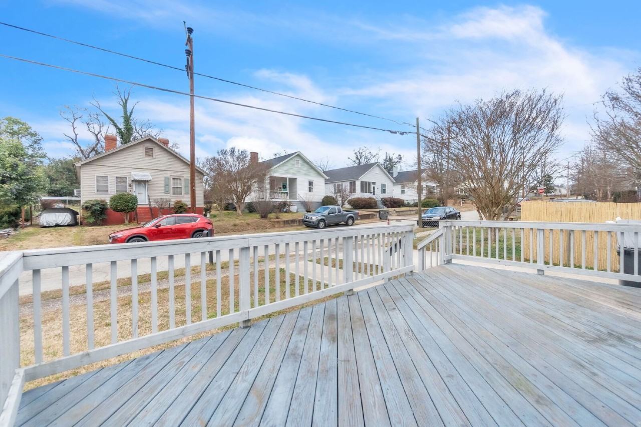 741 Maywood St - Photo 4 of 27