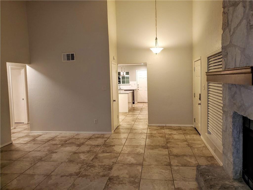 1410 Bellmar Dr - Photo 2 of 10