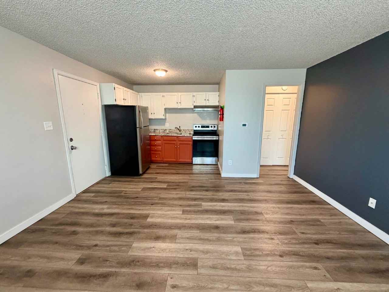 2425 Pattison Ave Apt 204 - Photo 3 of 12