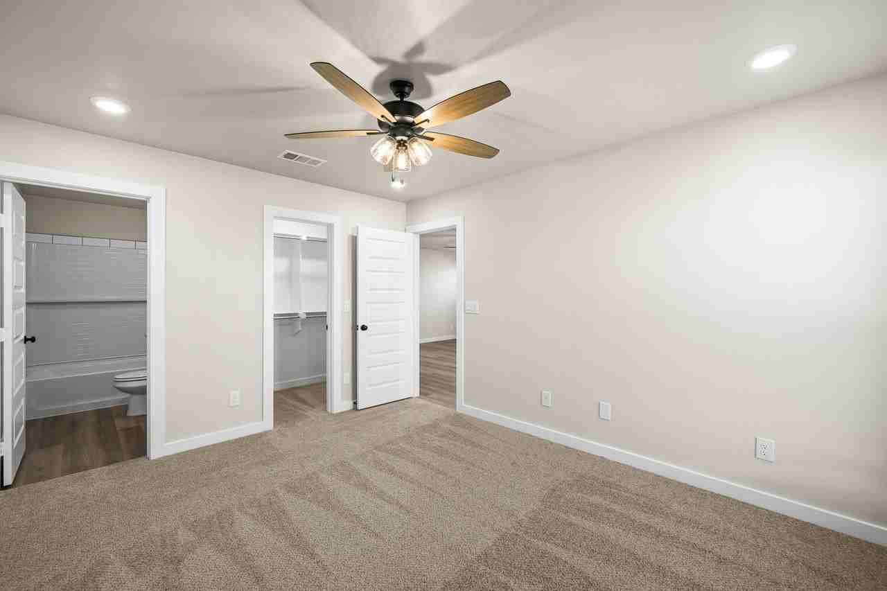 2004 Settler Ave - Photo 7 of 12