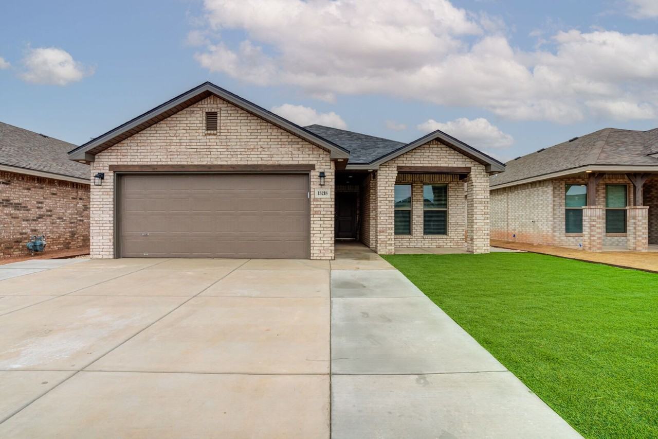 13218 Sherman Ave - Photo 2 of 26